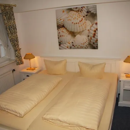 Apartmenthaus Witthues Otel Wenningstedt-Braderup